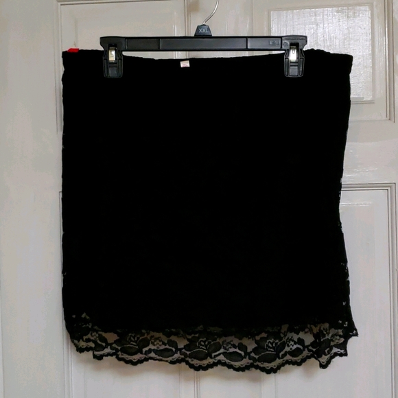 Lace Short Skirt XL - Picture 1 of 2